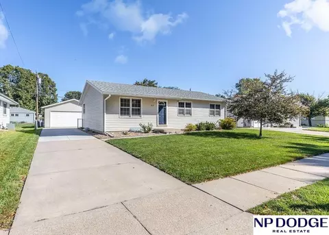 812 W Sumner St, Lincoln, NE 68522