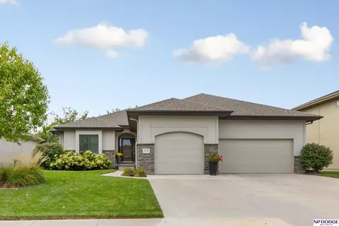 816 S 191 Ave, Elkhorn, NE 68022