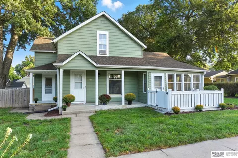 122 E 10 St, Wahoo, NE 68066