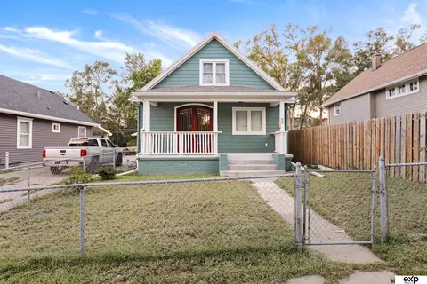 3465 Grand Ave, Omaha, NE 68111