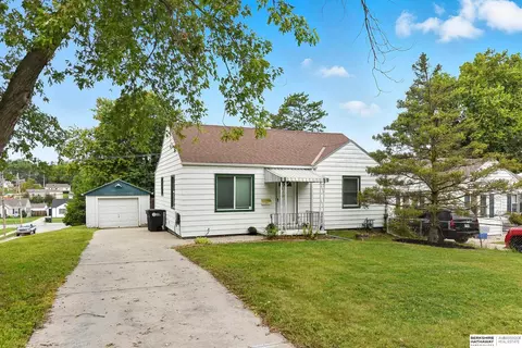 1940 S 47th St, Omaha, NE 68106