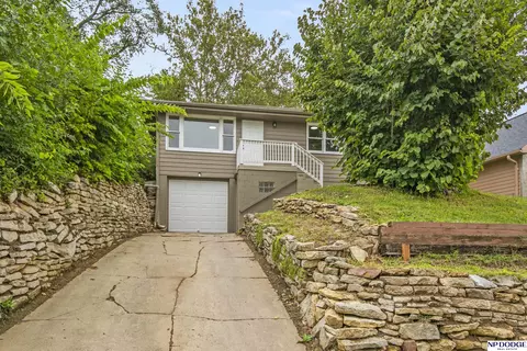 5629 S 23 St, Omaha, NE 68107