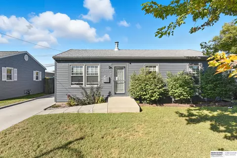 4410 S 63rd St, Omaha, NE 68117