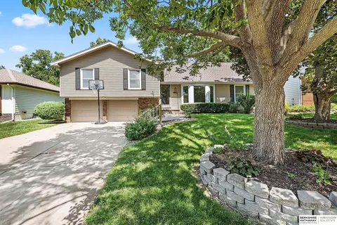 13580 Cedar St, Omaha, NE 68144
