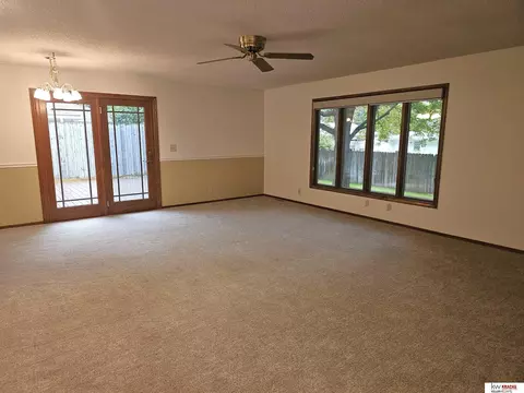 Living - 1209 Jane Way, Beatrice, NE 68310 photo 7 of 8