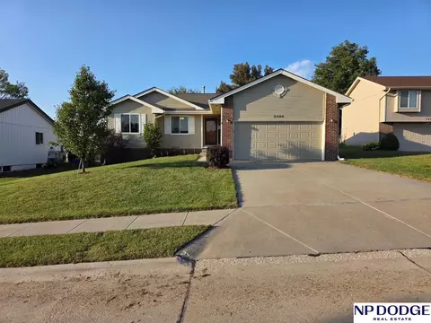 3504 Sheridan Cir, Bellevue, NE 68123