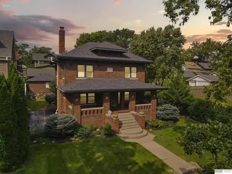 302 S 50 Ave, Omaha, NE 68132