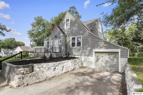 4536 Camden Ave, Omaha, NE 68104