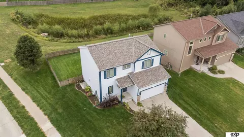 14205 Potter Pkwy, Omaha, NE 68142