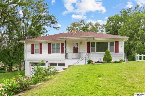 7922 Himebaugh Ave, Omaha, NE 68134