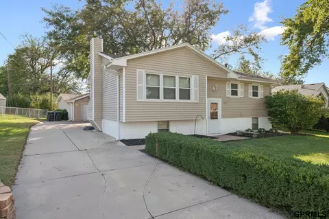 7507 Redick Ave, Omaha, NE 68122
