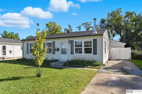 4521 S 61st Ave, Omaha, NE 68117