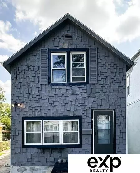 2111 Pierce St, Omaha, NE 68108