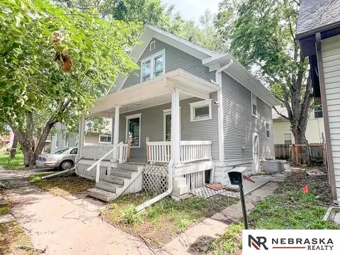 1560 S 19 St, Lincoln, NE 68502