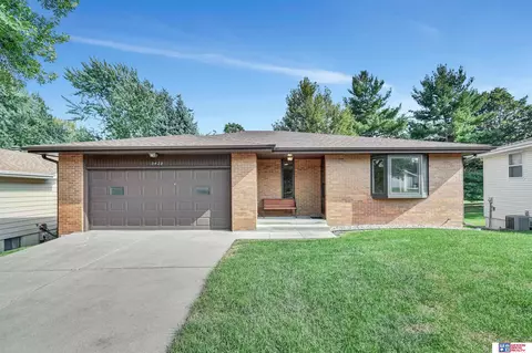 5428 Cloudburst Ln, Lincoln, NE 68521