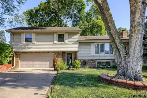 13116 Southdale Cir, Omaha, NE 68137
