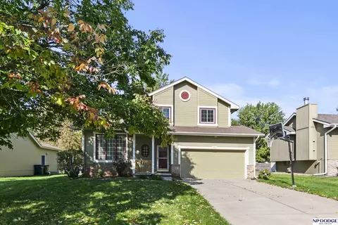 11004 S 18th St, Bellevue, NE 68123