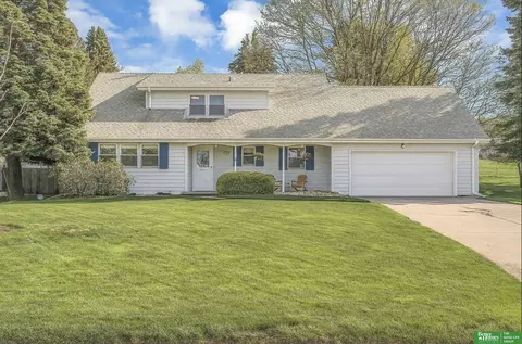 12079 Westover Rd, Omaha, NE 68154