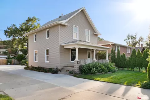 2045 South St, Lincoln, NE 68502