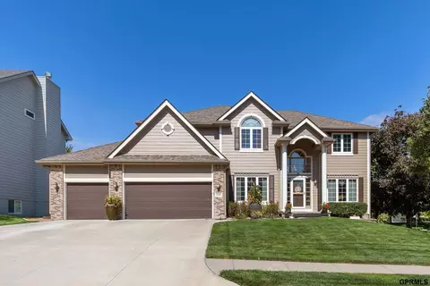 17450 L St, Omaha, NE 68135