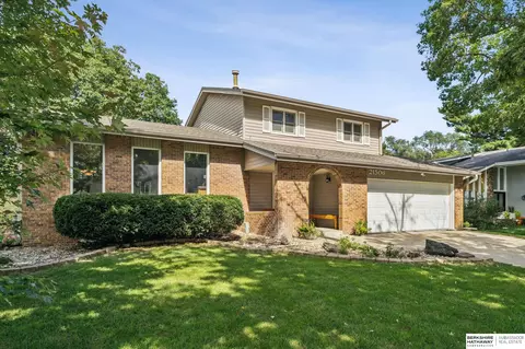 21506 Harney St, Elkhorn, NE 68022