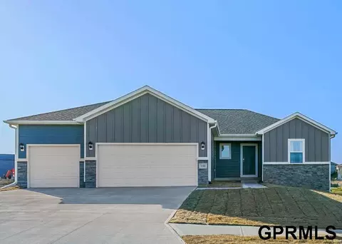 12311 S 205th Ave, Gretna, NE 68028