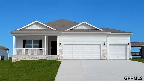 18470 Portal St, Omaha, NE 68136