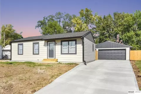 7639 S 39th Ave, Bellevue, NE 68147