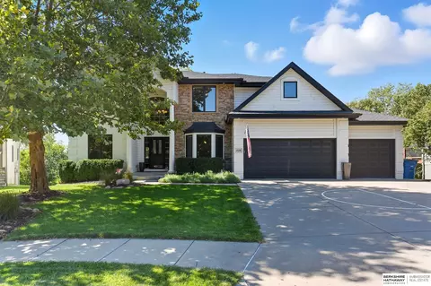 1528 S 195th Cir, Omaha, NE 68130