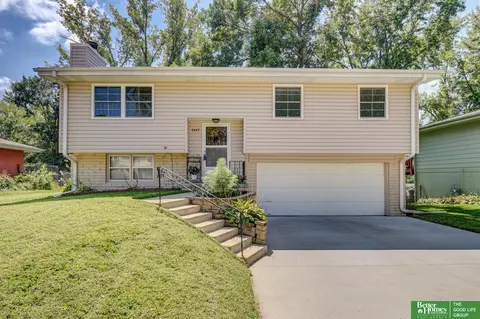 9447 Ames Ave, Omaha, NE 68134