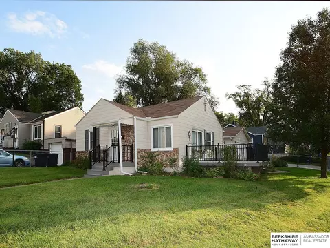 7601 N 36 St, Omaha, NE 68112