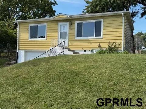 7204 S 21st St, Bellevue, NE 68147
