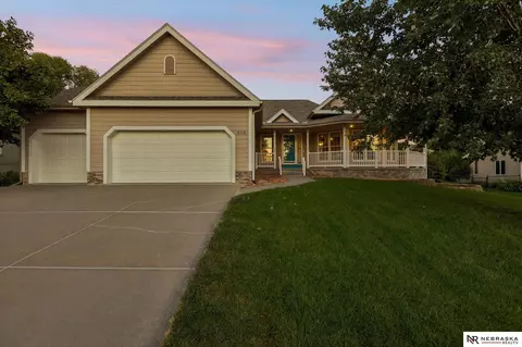 509 S 8th Ave, Springfield, NE 68059