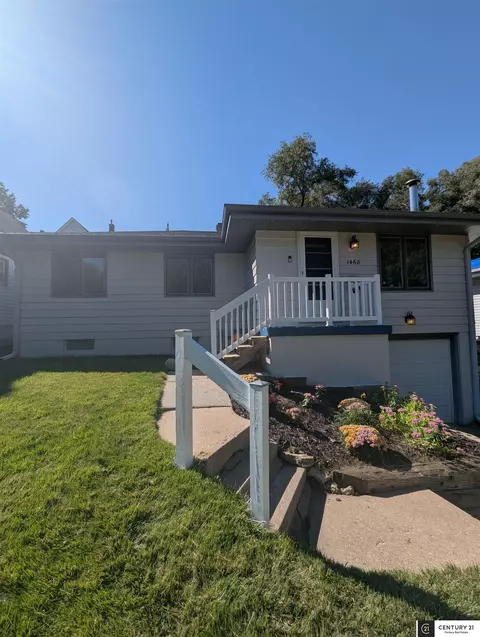 1468 S 14th St, Omaha, NE 68108