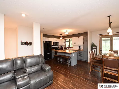 610 W Cuming St, Lincoln, NE 68521