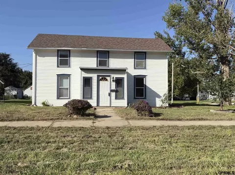 1704 State St, Blair, NE 68008
