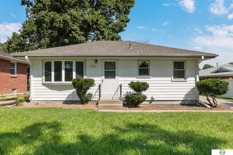6712 Cleveland Ave, Lincoln, NE 68507
