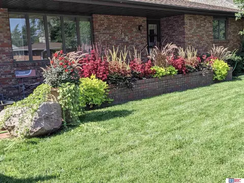 314 Regency Dr, York, NE 68467