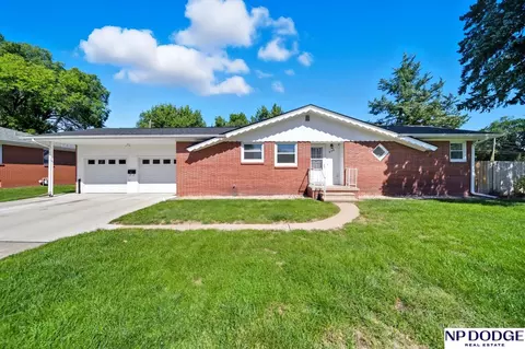 850 E 19 St, Fremont, NE 68025