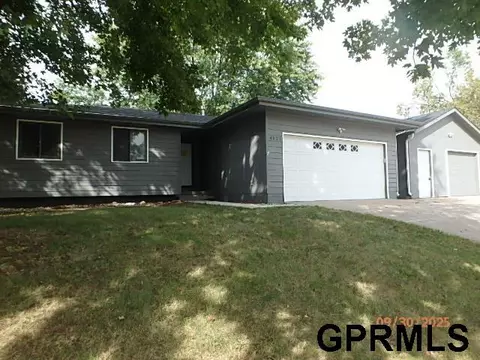 4121 NW 57th Ct, Lincoln, NE 68524