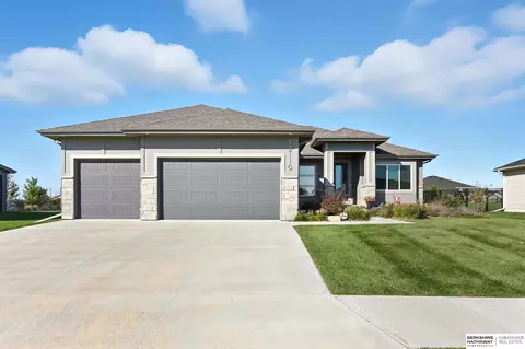 12118 S 205th St, Gretna, NE 68028