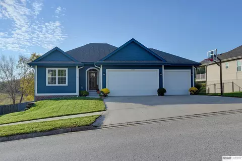 1605 Windsor Way, Fort Calhoun, NE 68023