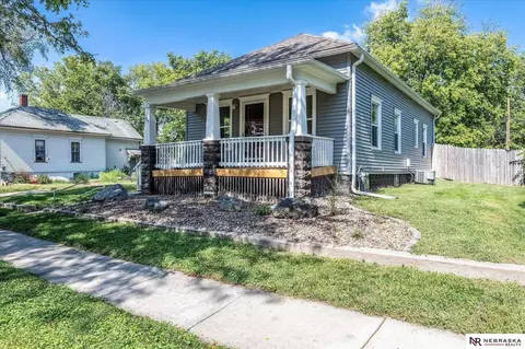 224 W E St, Lincoln, NE 68508