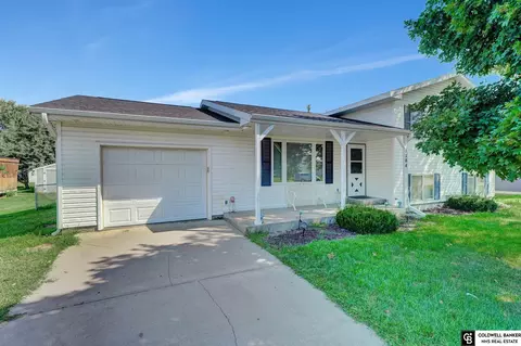 1104 E Nebraska Ave, Grand Island, NE 68801