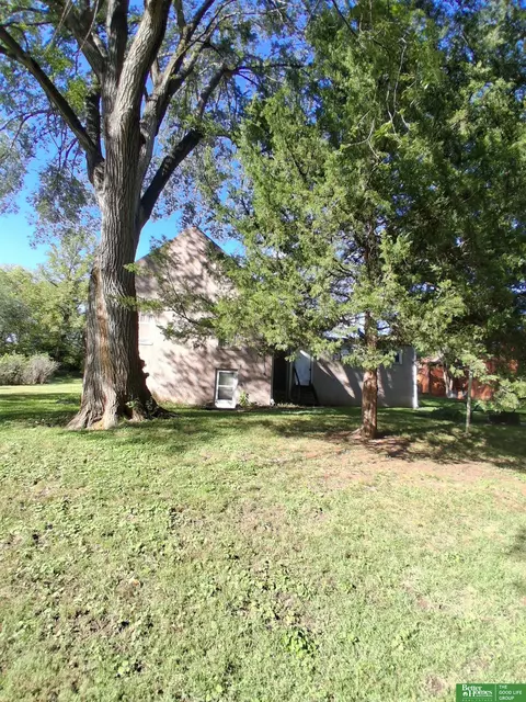 Exterior - 1809 Avery Rd E, Bellevue, NE 68005 photo 3 of 3