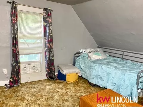 Bedroom - 214 E Seward St, Seward, NE 68434 photo 4 of 5