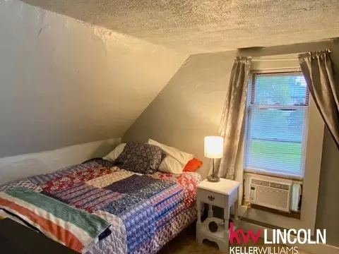 Bedroom - 214 E Seward St, Seward, NE 68434 photo 2 of 5