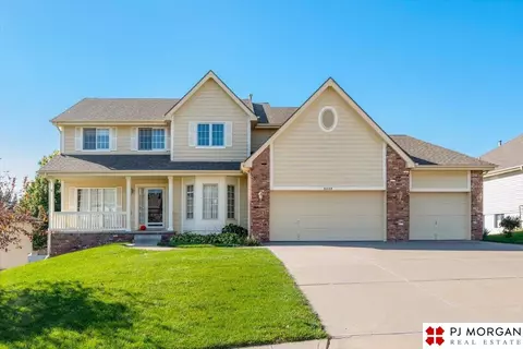 8608 S 98th St, La Vista, NE 68128