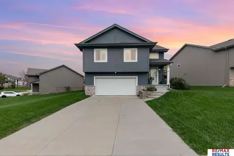 5417 N 134 Ave, Omaha, NE 68164