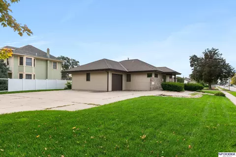 1040 N Bell St, Fremont, NE 68025